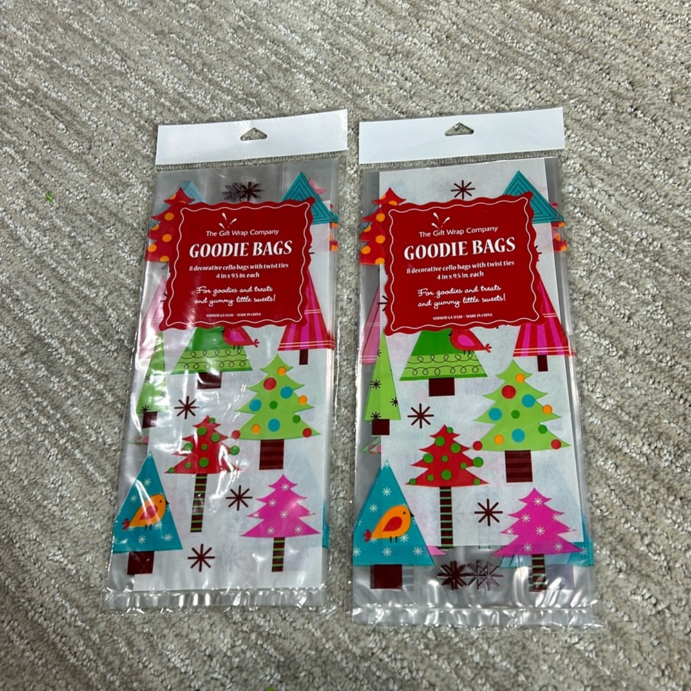 16 Cellophane Goodie Bags Fun Christmas Trees